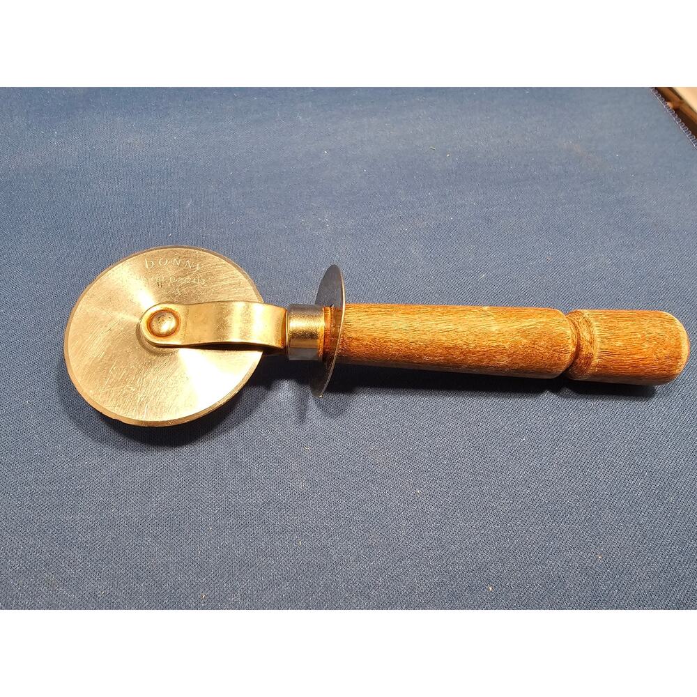 Vintage Bonny Stainless Steel 2-1/4" Pizza Cutter/Wheel w/Wood Handle - 7" long